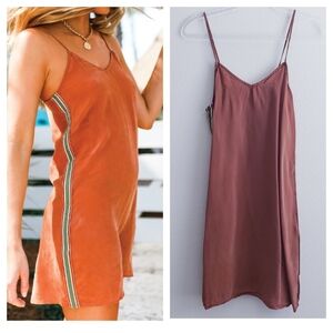 Elegant Rust Mini Dress with Side Stripe